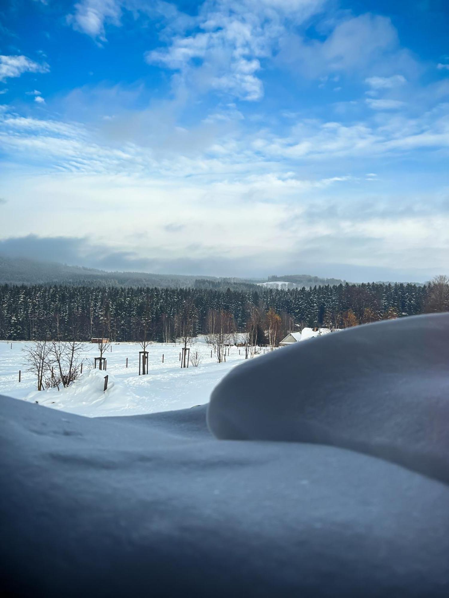 Hotel Statek Blatiny Sněžné Esterno foto